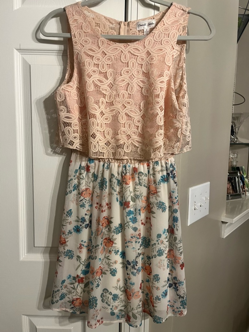 Emerald Sundae Peach Lace Crop Top with Cream Floral Skirt